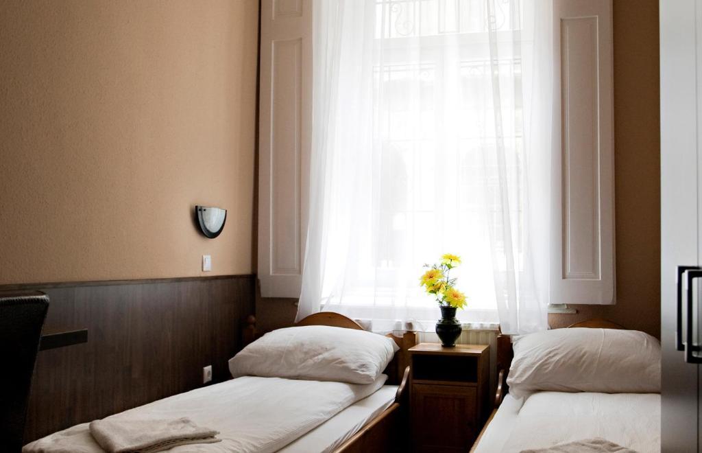 Corvin Point Rooms And Apartments Budapest Ruang foto