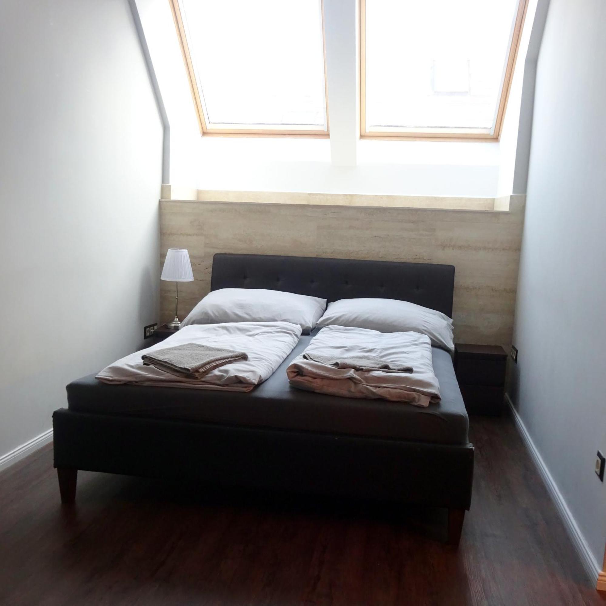 Corvin Point Rooms And Apartments Budapest Bagian luar foto