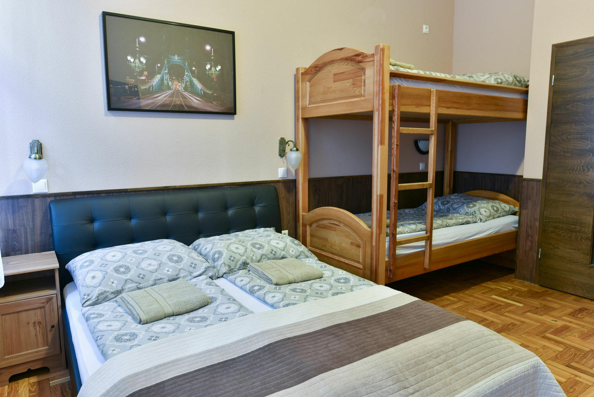 Corvin Point Rooms And Apartments Budapest Bagian luar foto